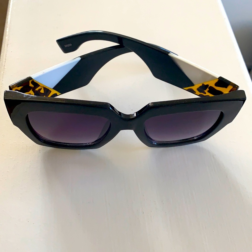 NWOT. Sunglasses.